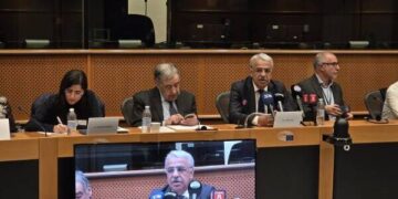 Mîthat Sancar li PEyê axivî: Divê pêvajo derbasî zemîna hiqûqî bibe