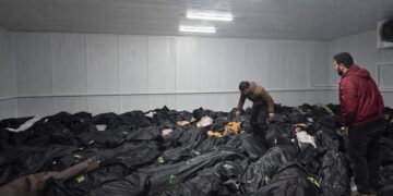 Cenazeyê 50 xwepêşanderên jin li tiba edlî ya Tehranê ne