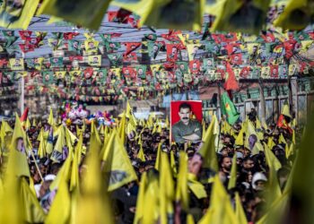 DOSYE – Ji tarîtiyê ber bi ronahiyê ve – 1  Di ser komploya 15ê Sibatê re 27 sal derbas bûn
