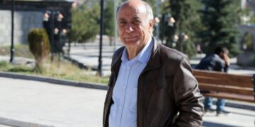 Alinak seba Kobanê dest bi grevê vêşanî keno