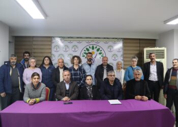 DEM Partî: Siyaseta demokratîk ne sûc e, gefên li pişt deriyên girtî nayên qebûlkirin!