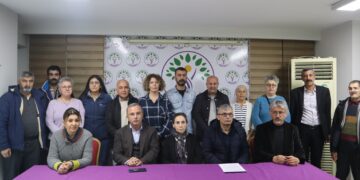 DEM Partî: Siyaseta demokratîk ne sûc e, gefên li pişt deriyên girtî nayên qebûlkirin!