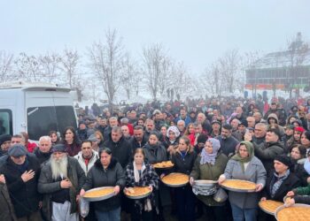 Qomê Dêrsimî Mekanê Duzginî de veng da Xizirî: Endî aştîye bêro