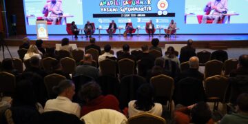 ‘Rûmeta zarokan bi zimanê dayikê destpê dike’