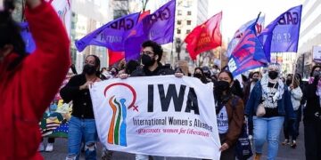 IWA: Piştgirî bidin jinên berxwedêr ên li Rojava