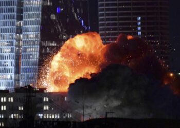 Îsraîlê Tehran bombebaran kir, Îranê gefa ‘bersivdanê’ xwar HATE NÛKIRIN