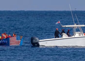 Kubayê 4 kesên di keştiya bilez ya Amerîkayê de kuştin