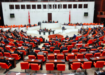 Li Meclîsê cara yekem pêşnûmeyek Kirmanckî hate qebûlkirin