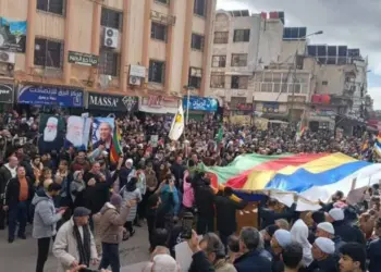 Durzî bi meşeke girseyî azadiya xwe xwestin