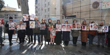 Dayikên Şemiyê li faîlên Ridvan Karakoç pirsîn