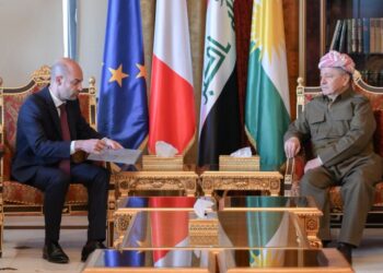 Wezîrê Karanê Teberî yê Fransayî û Mesûd Barzanî kom bî