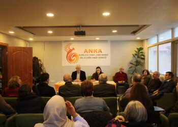 Zimanzan Sadik Varli pirtûka xwe îmze kir