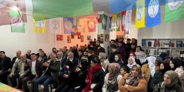 Li Alaşehîrê 21ê Sibatê bi şevbêrka dengbêjan hate pîrozkirin