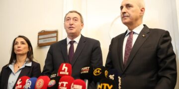 Kurtulmuş: Rapor ji bo avêtina gavan destpêkeke  Bakirhan: Divê demildest qanûn derbikevin