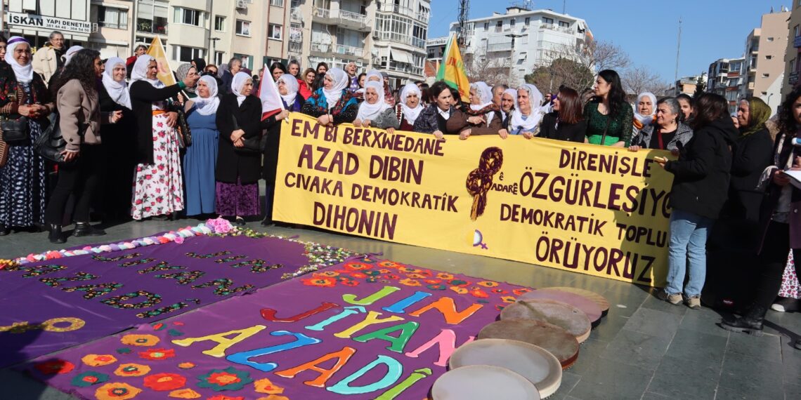 Li Îzmîrê Starta 8ê Adarê: Em ê bibin hêza pêşeng a pêvajoya aştiyê