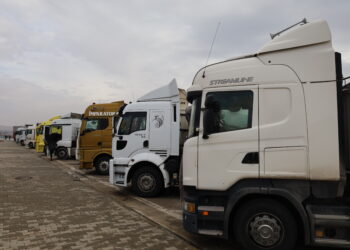 4 roj in alîkariya ji bo Kobaniyê hatiye dorpêçkirin