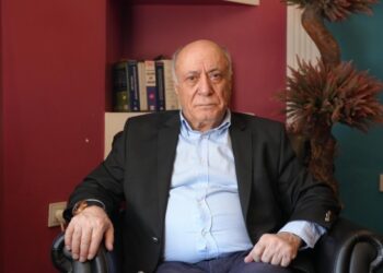 Alinak li dijî dorpêçê dest bi greva birçîbûnê kir