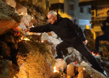 Li Amedê salvegera erdhejê bi xemgînî hat bibîranîn: Me ji bîr nekir