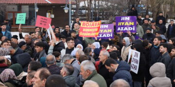 Xelkê Norşînê: Kurd yek in, Kurdistan yek e