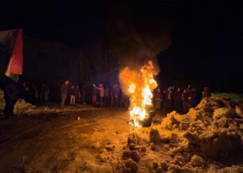 Gelê Geverê ji bo Rojava îşev jî li kolanan bû