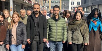 ‘Heya berpirsyar tên darizandin dê têkoşîna me bidome’