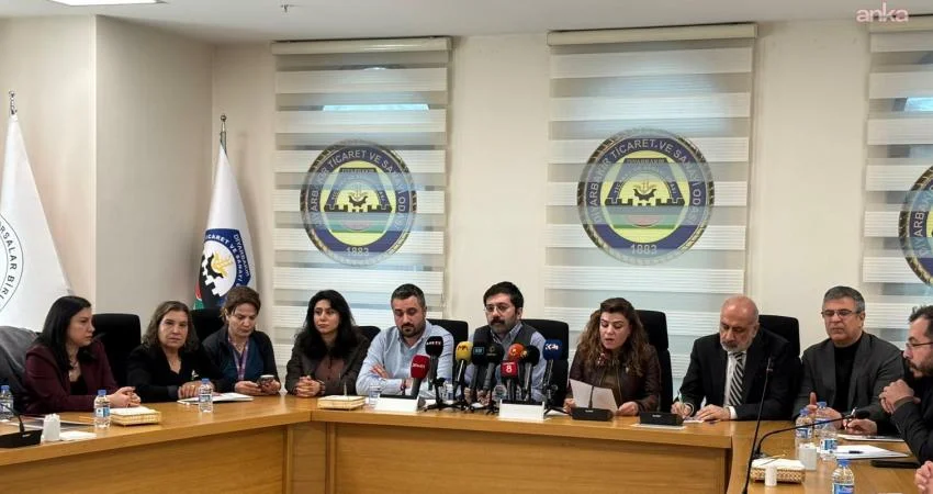 Amed ra vengdayîşê Kobanî: Hetkarî hedre ya berê Mûrşîtpinarî akerê!