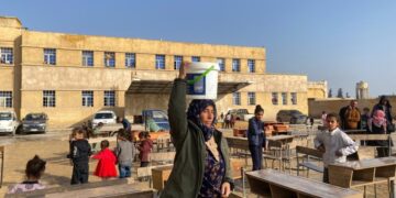 Li Rojava 450 hezar koçber li benda vegerê ne: Astengiya sereke dewleta Tirk e