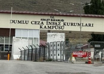 Li Girtîgeha Dumluyê pêkanîna derveyî mirovahiyê