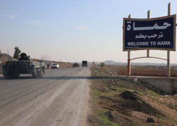 Komên Şamê jiyanê li welatiyên Elewî dikin zindan