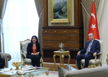 Kombîyayîşê Heyetê Îmrali û Erdoganî dest pêkerd