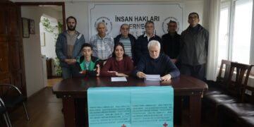 ÎHDa Îzmîrê: Mafê perwerdehiya bi Kurdî mifteya aştiyê ye