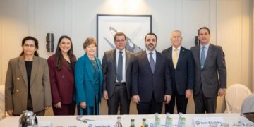 Mazlum Ebdî û Îlham Ehmed bi endamên Kongreya Amerîka re civiyan