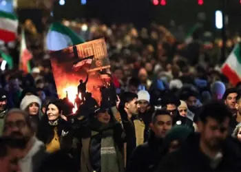 Çalakîyê unîversîteyanê Îranî dewam kenê