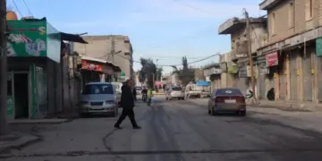 Dorpêça Kobanê didome: Pêdivî kêm û biha tên bajêr