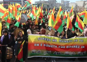 Xelkê Kobanê ji bo parastina destkeftiyên xwe meşiya