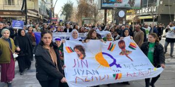 Vakurê Kurdîstanî payra yo: Weş bo xoverdayîşê Rojavayî