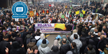 ‘Ji bo parastina destkeftiyên Rojava divê têkoşîn bidome’