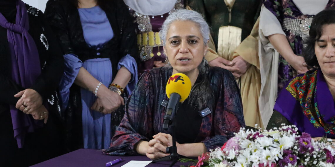 Çîgdem Kiliçgun: Têkoşîna jinên Kurd bandorê li hemû cîhanê dike