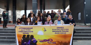 ‘Em ê hem 8ê Adarê hem jî têkoşîna jinê bi rêxistin bikin’