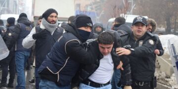 Li Mûşê piştî çalakiya gel 2 kes bi lêdanê hatin binçavkirin