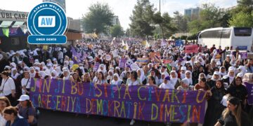 Dayikên Aştiyê: Heta ku Serokê me azad be em ê li ber xwe bidin