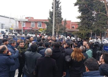 Pirsûsde polîsan hêrişê girseye kerd