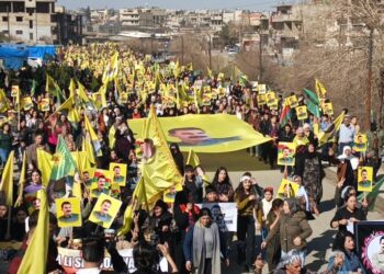 Li Rojavayê Kurdistanê protestoya 15ê Sibatê: Ji Rêber Apo re azadî, ji Rojava re statu TÊ NÛKIRIN
