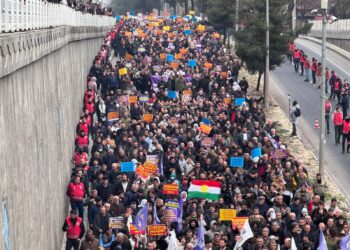 Li gelek navendan daxuyaniya hevpar: Em bi ruhê yekîtiyê xwedî li Rojava derkevin