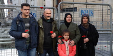 31 sal in li kujeran dipirsin: Hezar sal jî derbas bibe em ê li vir bin