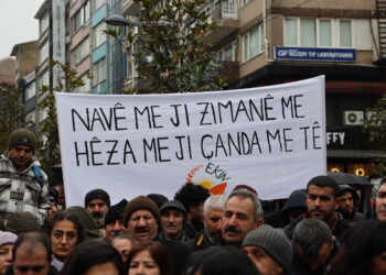 Li Stenbolê meşa 21ê Sibatê: Zimanê Kurdî azad bibe dê pêvajo jî pêş bikeve