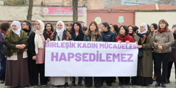 Jinan li pêşiya Girtîgeha Bakirkoyê bang kir: Têkoşîna jinan bendan nas nake