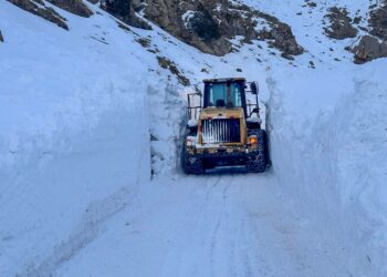 Li Wanê ji ber berfê rêyên 141 gund û mezrayan hate girtin