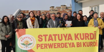 Ji KURDÎGEHê deklarasyona 21ê Sibatê: Bila Kurdî di destûra bingehîn de cîh bigire