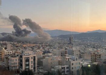 Warê şerî hîra beno, Kuweyt de teyareya Amerîka kewte war